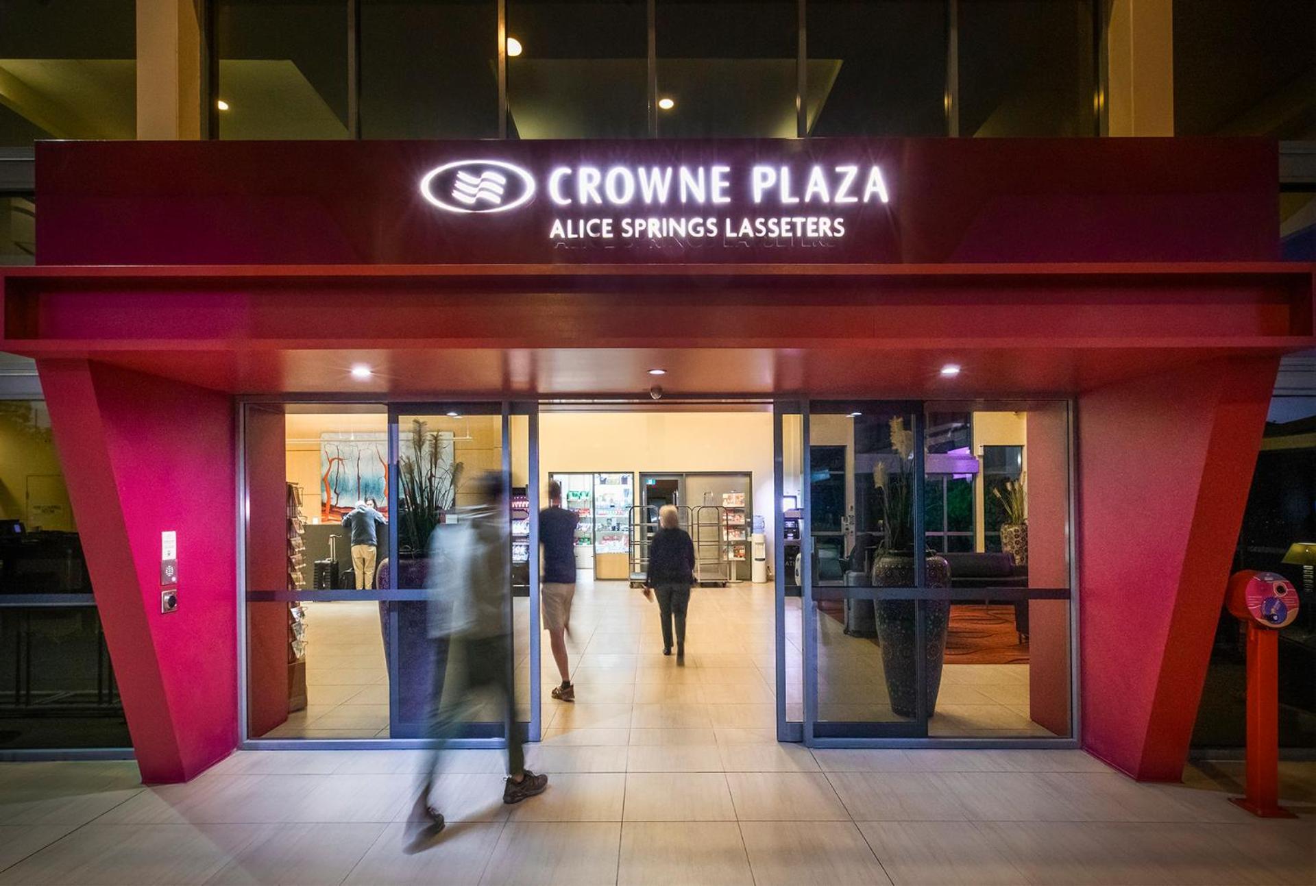 Crowne Plaza Alice Springs Lasseters, An Ihg Hotel Exterior foto